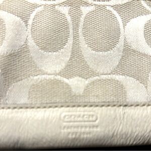 COACH Signature Credit Card Holder w/ Key Ring Holder